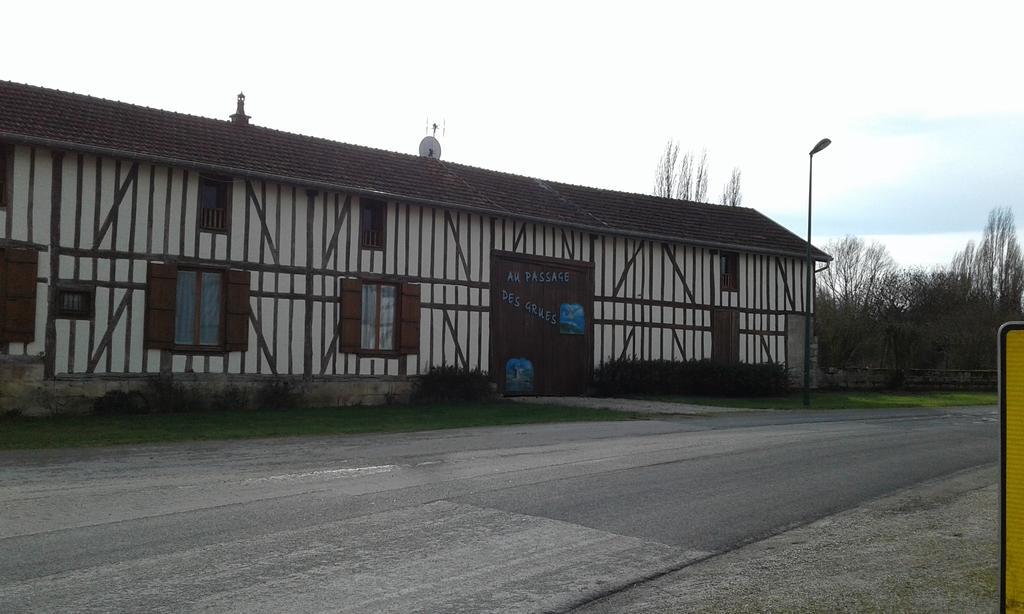 Bed and Breakfast Au Passage Des Grues Drosnay Экстерьер фото